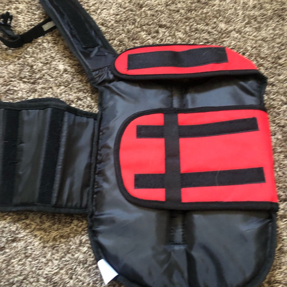 Brand New Dog Lifejacket - Picture 2 of 5